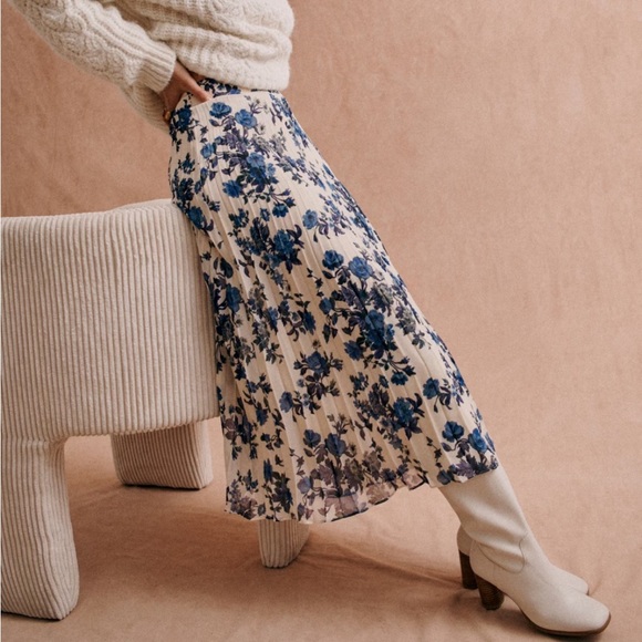 Sézane Dune Skirt - Picture 3 of 5